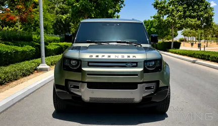 Land Rover Defender  2025